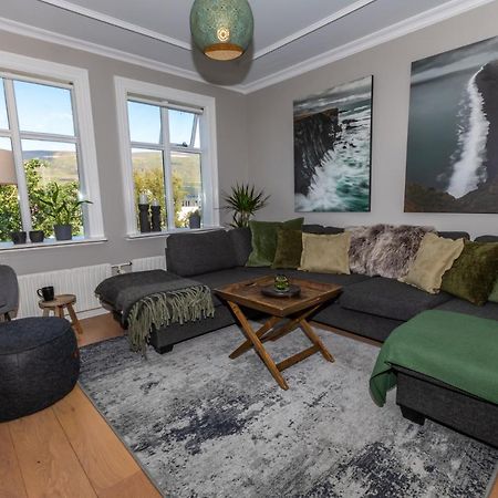 Lovely 2-Bedroom Apartment In Akureyri Exterior photo