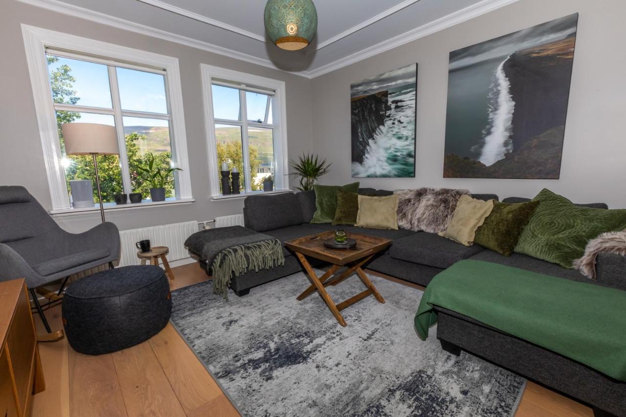 Lovely 2-Bedroom Apartment In Akureyri Exterior photo