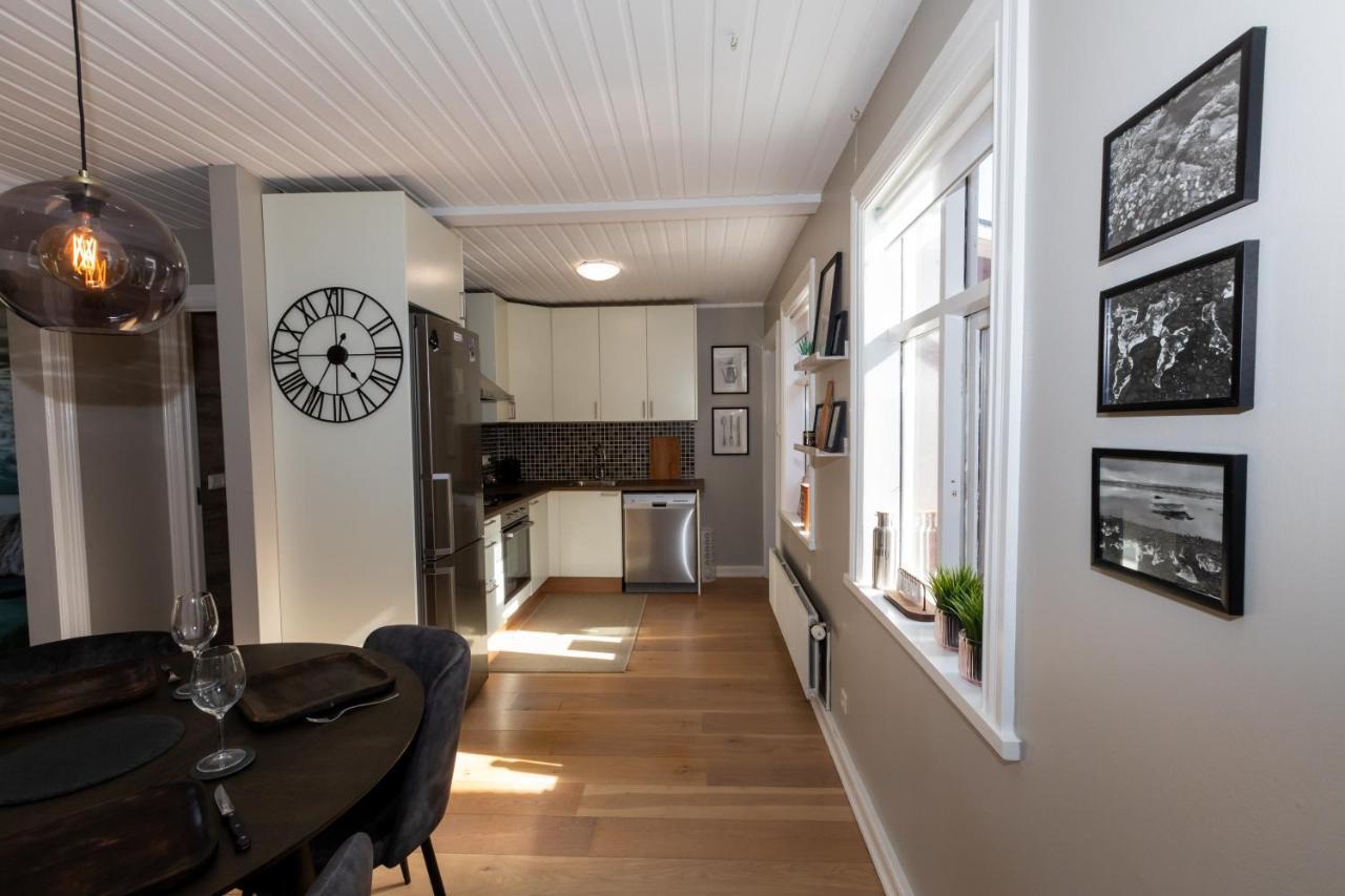 Lovely 2-Bedroom Apartment In Akureyri Exterior photo